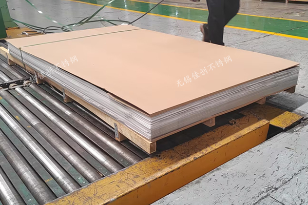 镍价期货继续上涨，316L不锈钢上涨100-150元。